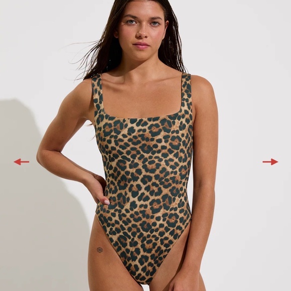 Left On Friday One Piece Streamline Suit - Picture 1 of 1